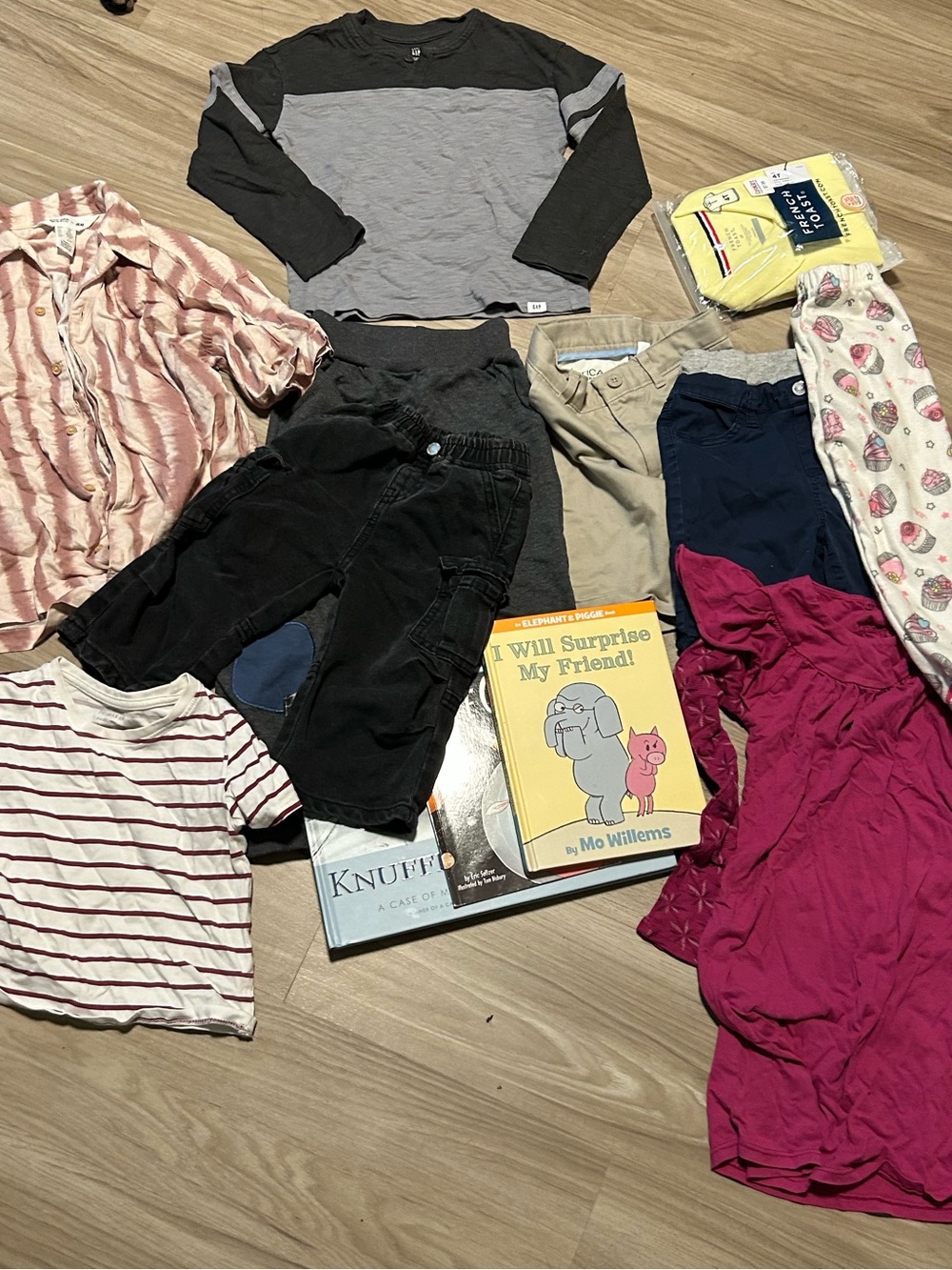 Kids Clothes & Books Bundle - Sizes 2T-7Y (GAP, H&M, Nautica) + free books